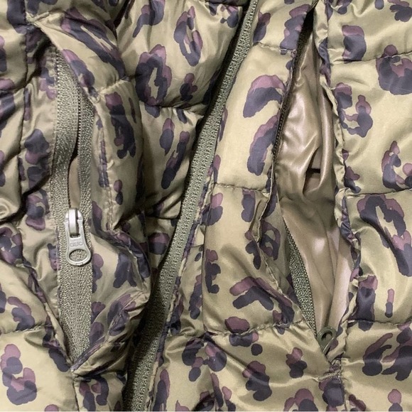 Leopard Puffer Jacket Quilted Narrow Channel Women's Small - Picture 10 of 14